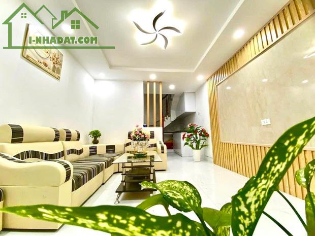 PHẢI NHANH_5,38TỶ CÓ NHÀ VĂN CHƯƠNG ĐẸP NỘI THẤT XỊN 3PN, NGÕ 3 GÁC THẲNG TẮP|DT25M2x4TẦNG