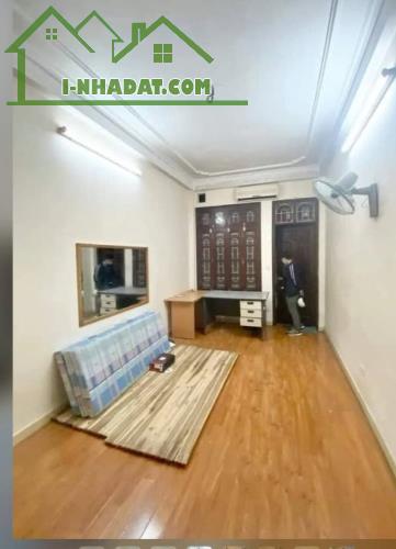 Cho thuê nhà ngõ Thống Nhất, Đại La 4 tầng x 32m2, 3PN, 3 vệ sinh, 10 Triệu/tháng - 1
