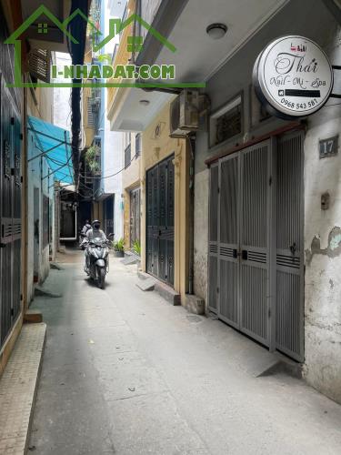 Lô góc Kim Ngưu, 2 mặt ngõ thông, Xây CCMM, dt 73m2, 3 tầng cũ, mt 8.4m, Giá 13.3 tỷ.