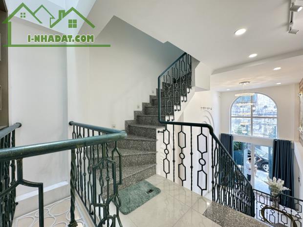 GẤP BÁN NHÀ 5 TẦNG, HẺM Ô TÔ GẦN MT - TRẦN KHẮC CHÂN - QUẬN 1 - NHỈNH 13 TỶ - 1