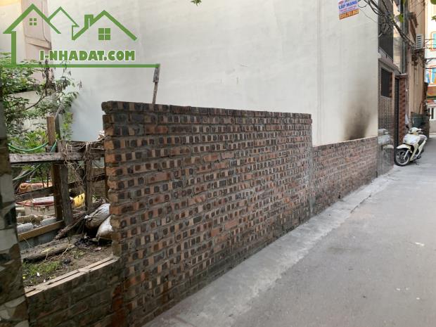 Bán 50m đất tổ 8 Thạch Bàn, ngõ nông cách đường ô tô tránh chỉ 50m, phù hợp định cư - 1