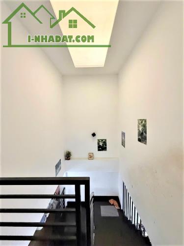 6 TỶ TL - NHÀ HOÀNG HOA THÁM P13 TÂN BÌNH - KẾ BÊN NHÀ GA T3 - 58M² 2 TẤM ĐÚC ĐẸP VUÔNG A4 - 4