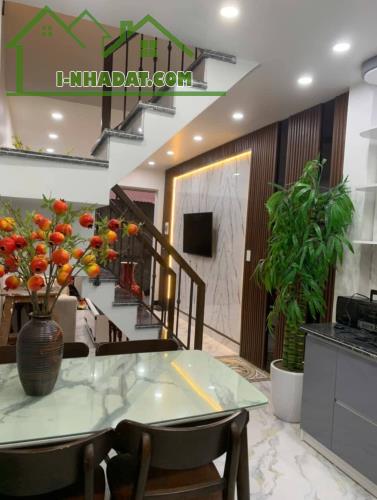 Bán nhà Phương Lưu, Vạn Mỹ, Ngô Quyền, Hải Phòng. 3 tầng, 30m2, 2,3 tỷ. Ngang 4m, d2tb - 3