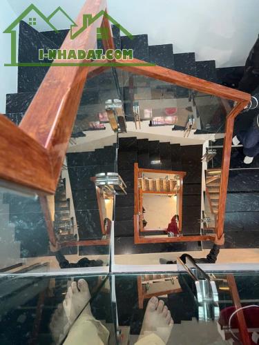 NHÀ MỚI ĐẸP NGÕ RỘNG FULL NỘI THẤT  Nguyễn Văn Cừ 43m2,5 tầng mặt tiền 3.5m, 8 tỷ Long - 4