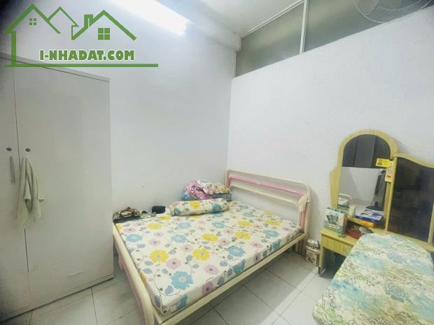 Bán nhà HXH Út Tịch, P4, Tân Bình, 81m2, 3 tầng, giá rẻ , sổ A4 - 2