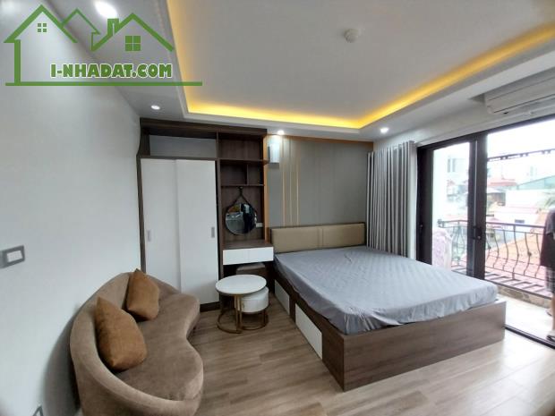 Cho thuê Căn Apartment tại ngõ 193 Trích Sài. Ban công rộng thoáng View hồ Tây. Chỉ 6.5tr - 1