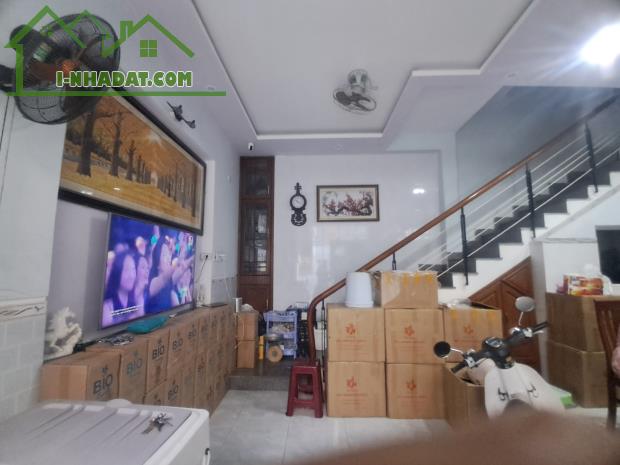 ♪Nhà Kiệt thẳng tắp sát Nguyễn Tất Thành, 2.5 tầng đúc rộng thoáng, 2.85 tỷ