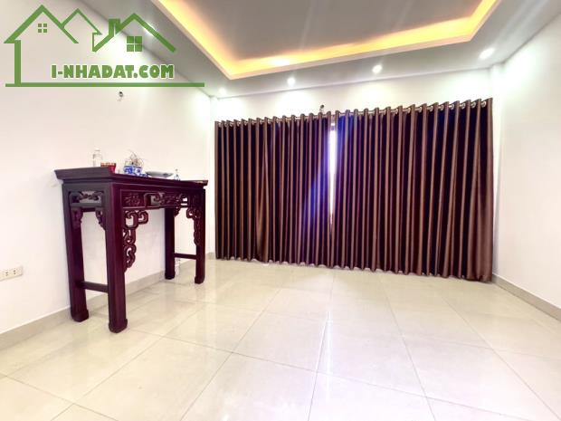Bán nhà Hoa Hậu Yên Nghĩa Hà Đông mặt tiền lý tưởng 4.5m ngõ ô tô tránh 52m2 tiềm năng