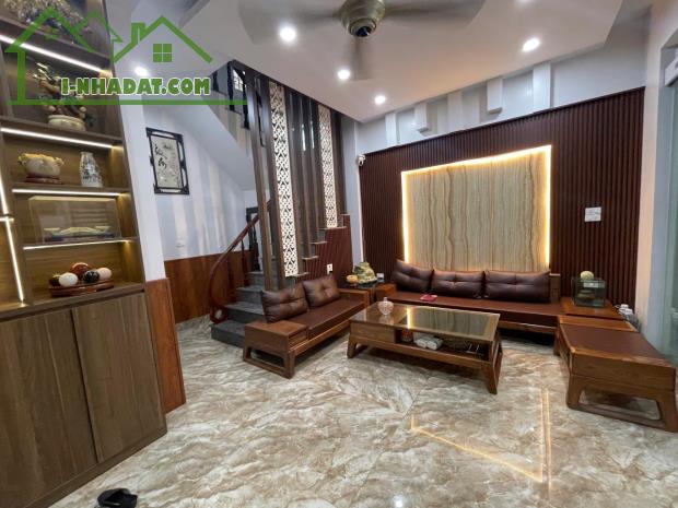 Phố Hoàng Đạo Thành nhà đẹp như mơ oto đỗ cửa nhỉnh 11tỷ - 2