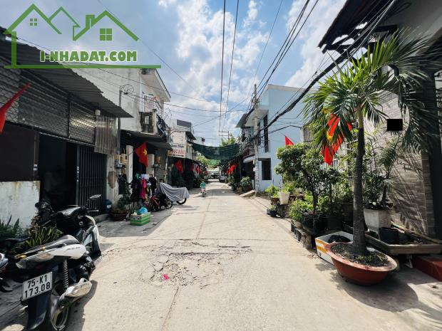 Bán Nhà C4 HXH Đường Số 11 Kênh Tham Lương Giáp Tân Phú 63m2 (4x16) Giá Tốt 4,45 Tỷ SHR - 1