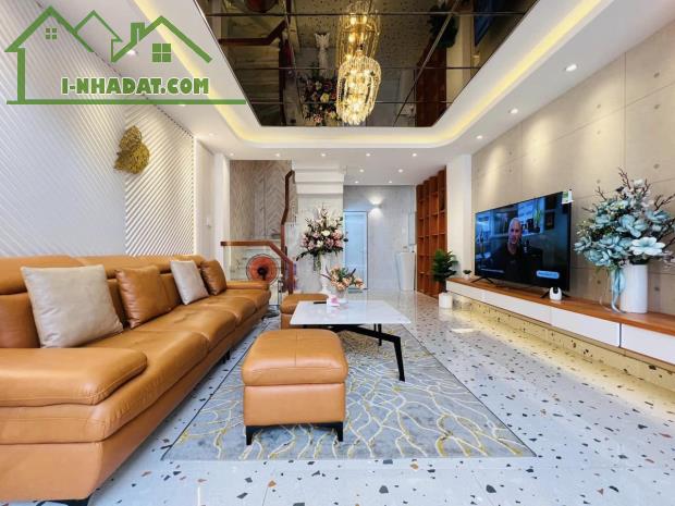 NHÀ 4 TẦNG TÔ NGỌC VÂN , THỦ ĐỨC - ĐƯỜNG NHỰA 7M- ÔTÔ VÀO NHÀ