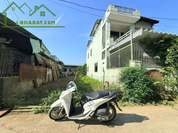 Bán đất 123,5m2 Kiệt ôtô 245 Phạm Văn Đồng thông đường Đình Ngang, P. Phú Thượng, TP Huế
