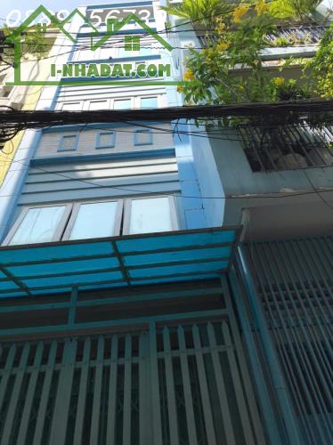 BÁN Nhà Nguyen Dinh Chieu, F4, Q3, HXH, 3 x 10m, 1 Trệt + 4 Lầu, nó hậu, 3 WC, 3 PN, rất