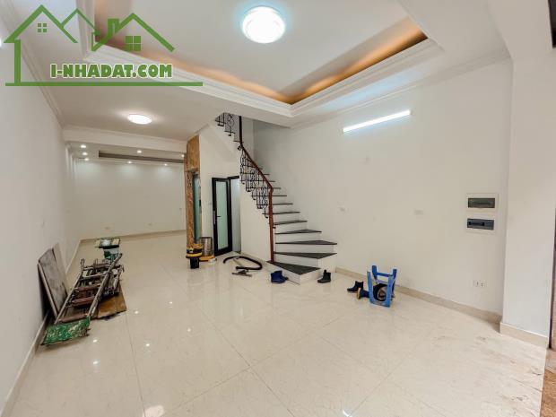 BÁN NHÀ VIP HOÀNG VĂN THÁI – PHÂN LÔ QUÂN ĐỘI – Ô TÔ TRÁNH – THANG MÁY – KINH DOANH ĐỈNH - 1