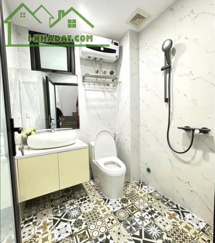 HOT!!! NHÀ TẬP THỂ KHU B NGHĨA TÂN – TẦNG 4 – 65M- 2 NGỦ - 2 VỆ SINH – GIÁ 3 TỶ 900 - 2