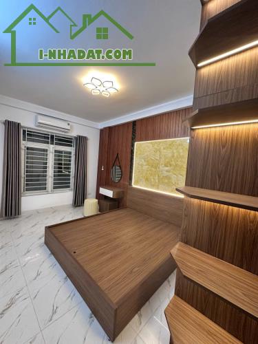 Cho thuê nhà ngõ 89 Thanh Lân, 4 tầng x 30m2, 2 ngủ, 9 Triệu ở gia đình - 1