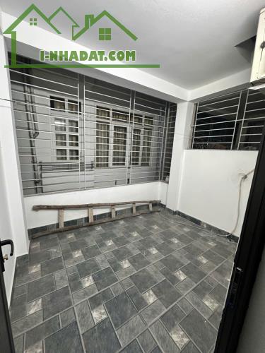 Cho thuê nhà ngõ 89 Thanh Lân, 4 tầng x 30m2, 2 ngủ, 9 Triệu ở gia đình - 3