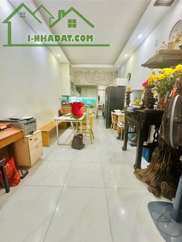 Bán nhà Thành Thái, Q.10, Hẻm Khủng 5m, 8x  tỷ