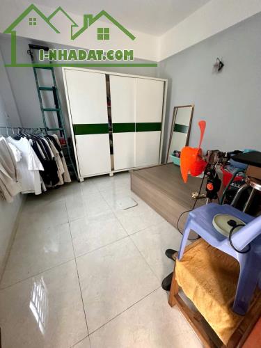 Nhà hẻm 6m xe hơi trước nhà Dạ Nam P2Q8 - 3