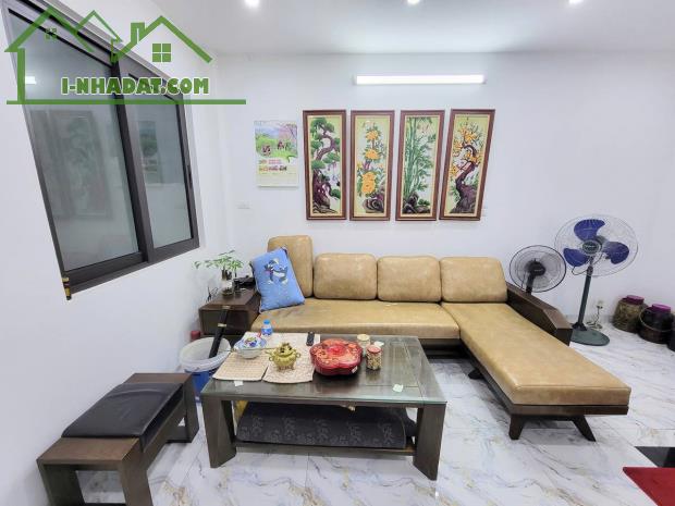 Bán Nhà | Tại Cổ Linh Long Biên | 6Tầng Không Gian Rộng | Vị Trí Tiềm Năng Sinh Lời | 6Tỷ