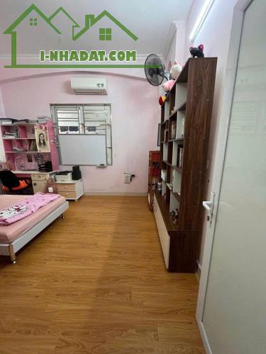 Bán nhà Cầu Giấy Cầu Giấy Sổ 40m 5 tầng giá nhỉnh 8,6 tỷ - 3