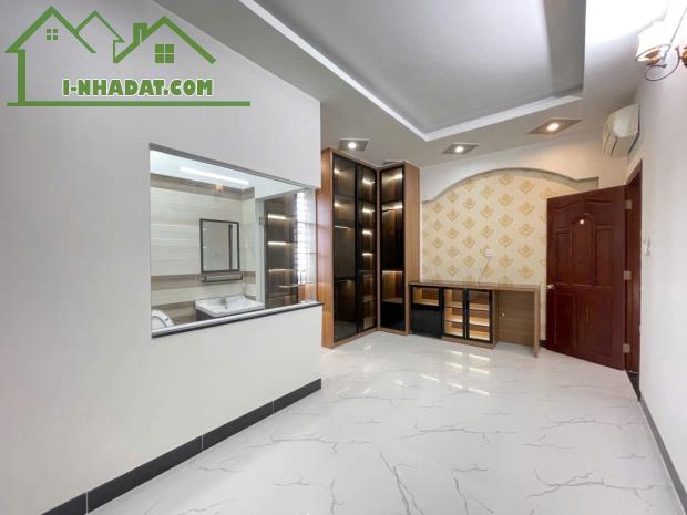 BÁN NHÀ 1 TRỆT 2 LẦU ĐƯỜNG SỐ 1 KDC NAM LONG (8C) CẦN THƠ