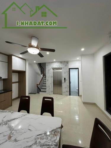 BÁN NHÀ VŨ TRỌNG PHỤNG 35M 6T MT4 GIÁ 9,8 TỶ THANG MÁY NHÀ MỚI TINH DÂN XÂY - 2