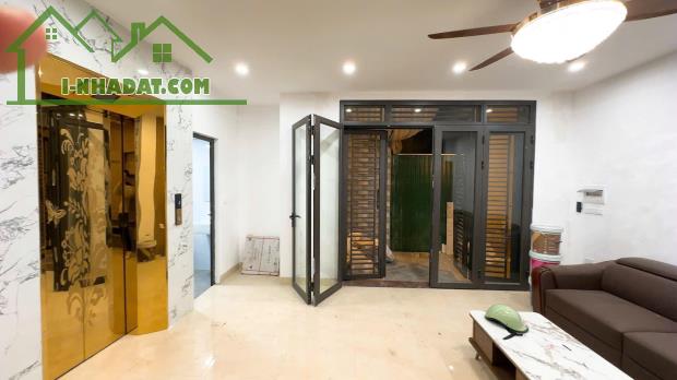 BÁN NHÀ VŨ TRỌNG PHỤNG 35M 6T MT4 GIÁ 9,8 TỶ THANG MÁY NHÀ MỚI TINH DÂN XÂY - 4