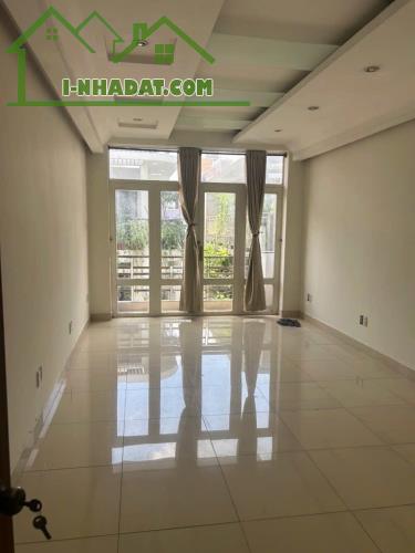 MẶT TIỀN KHU BẢY HIỀN- DT 4x18M - 5 TẦNG- CHỈ 12,X TỶ - 1