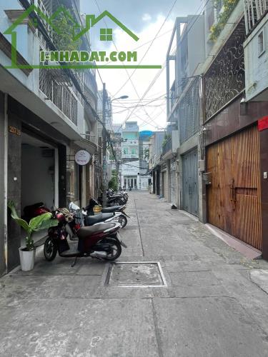 Bán Nhà Riêng tại Cư Xá Lữ Gia, 14,5 tỷ, 57 m2, giá cực chất - 1