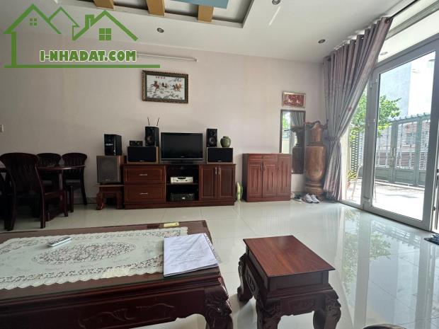 NGAY CỔNG VẠN PHÚC CITY, 4 TẦNG NỘI THẤT CAO CẤP ÔTÔ VÀO NHÀ 8,6X25 CHỈ 28 TỶ. - 3