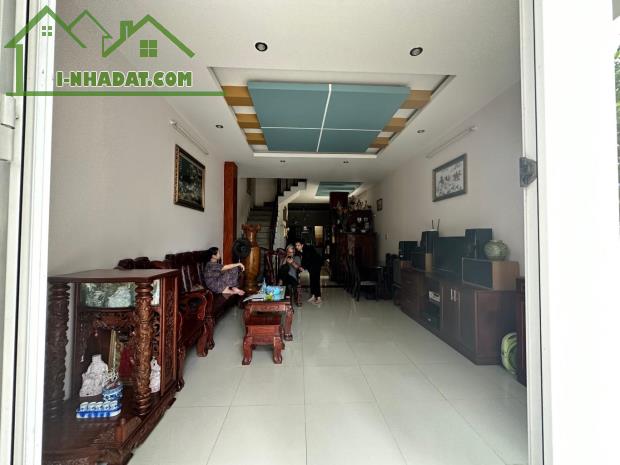 NGAY CỔNG VẠN PHÚC CITY, 4 TẦNG NỘI THẤT CAO CẤP ÔTÔ VÀO NHÀ 8,6X25 CHỈ 28 TỶ. - 4