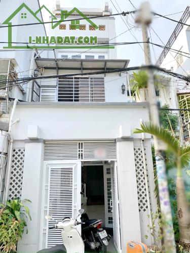 Cho thuê nhà mới 3 lầu hẻm xe hơi đường Hồ Thành Biên Phường 4 Quận 8