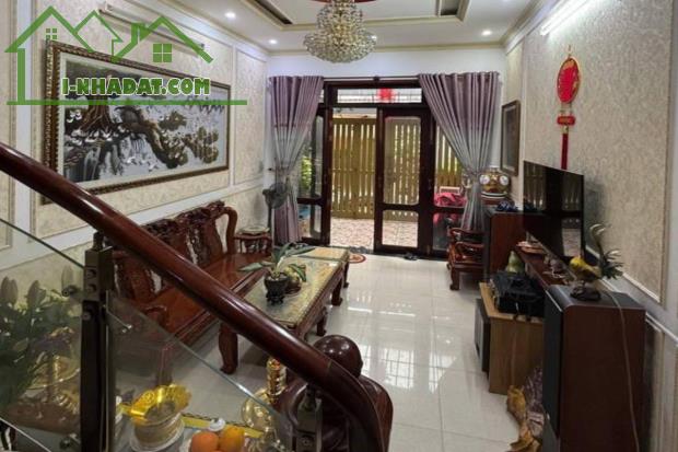 Bán nhà hẻm 3m, Trường Chinh, Tân Bình, 58 m² (3.7m x 15.7m), 3 tầng - Giá 8 tỷ TL