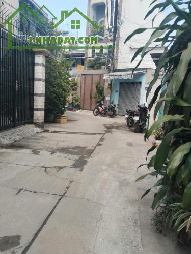 BÁN NHÀ 76M2 MẶT TIỀN ĐƯỜNG, GẦN CHỢ, BV LÊ VĂN THỊNH, Q2. GIÁ 6.X Tỷ