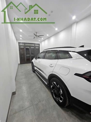 Bán nhà Hồ Đền Lừ 6 tầng thang máy khu phân lô đẳng cấp vỉa hè ô tô tránh 50m2 giá 19 tỷ