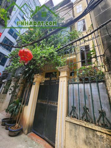 Nhà Ba Đình 2 thoáng, khu an ninh tuyệt vời, gần đường Vạn Phúc kéo dài.