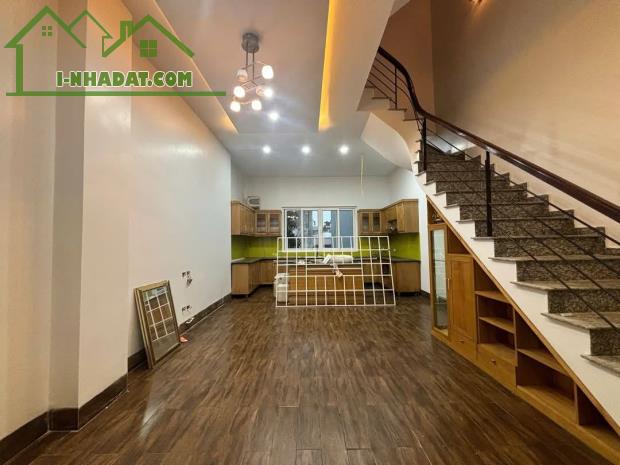 BÁN NHÀ PHỐ LẠC LONG QUÂN 48M2X5T GIÁ HƠN 9 TỶ - 1