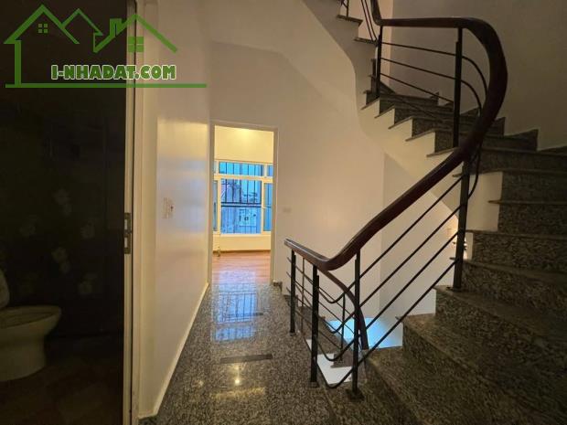 BÁN NHÀ PHỐ LẠC LONG QUÂN 48M2X5T GIÁ HƠN 9 TỶ - 2