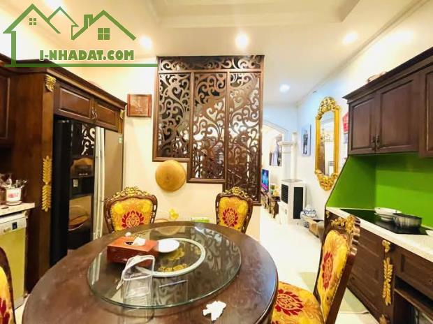 Bán nhà Kim Mã Thượng, Ba Đình, ngõ rộng, 2 ô tô tránh nhau, vài bước ra phố. Giá 16 tỷ - 2