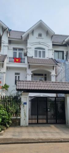 Chính chủ bán liền kề khu A Geleximco diện tích 120m2 hướng Đông