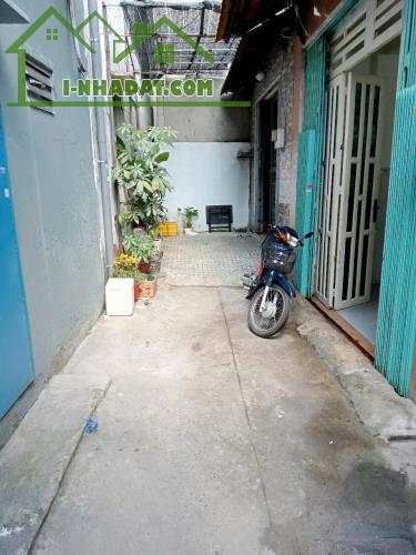 Bán nhà rẻ Q8, hẻm 3.5m, 38m2, 2 tầng đúc SHR, không quy hoạch, chỉ 3,68 Tỷ TL