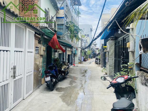 Bán nhà Bùi Văn Ba (7x12m)-HẺM XE HƠI VF3, dòng tiền 16 TR/Thg