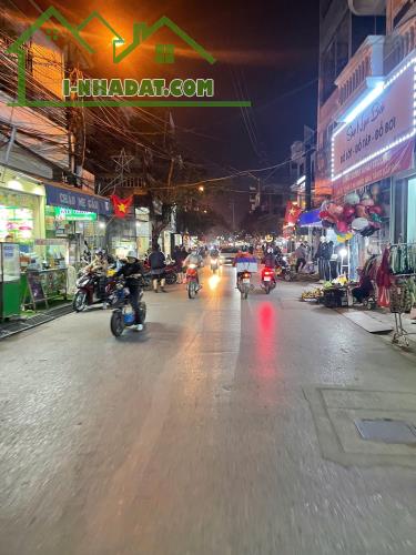 Bán đất tặng 1 nhà 3.5 tầng + 1 nhà cấp 4 mặt đường Phủ Thượng Đoạn,  Đông Hải 1, Hải An,