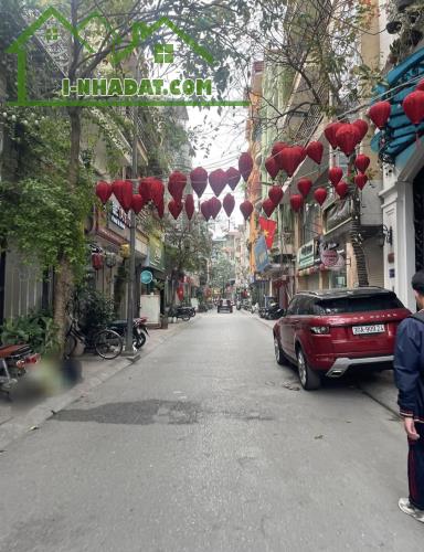 15 TỶ HƠN - TRUNG TÂM CẦU GIẤY- 2 Ô TÔ TRÁNH- LÔ GÓC THOÁNG SÁNG RỰC RỠ- Ở KINH DOANH ĐỀU