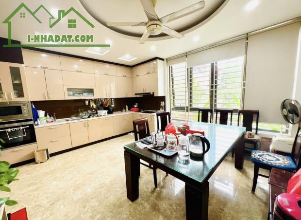 15 TỶ HƠN - TRUNG TÂM CẦU GIẤY- 2 Ô TÔ TRÁNH- LÔ GÓC THOÁNG SÁNG RỰC RỠ- Ở KINH DOANH ĐỀU - 2