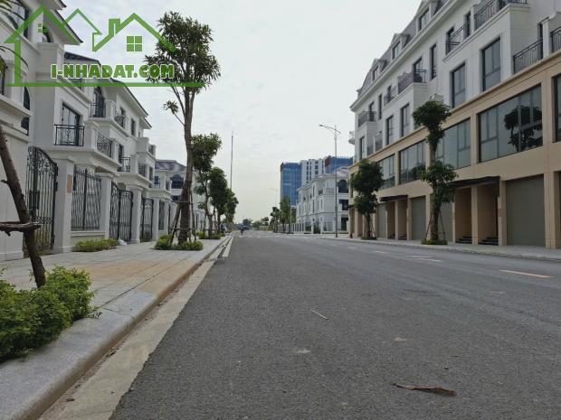 BÁN NHÀ PHỐ 5 TẦNG NGAY ỦY BAN THÀNH PHỐ, ĐỐI DIỆN VINHOMES THANH HÓA HƠN 5 TỶ