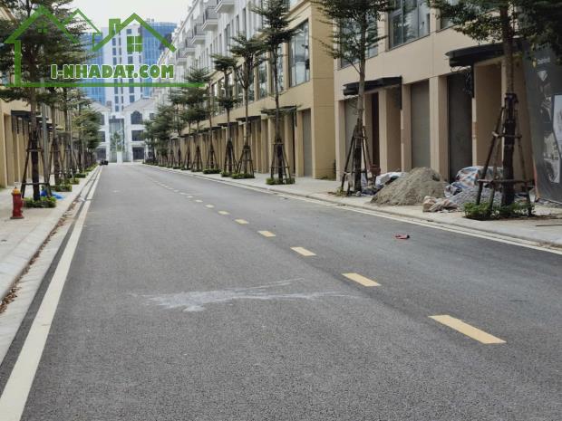 BÁN NHÀ PHỐ 5 TẦNG NGAY ỦY BAN THÀNH PHỐ, ĐỐI DIỆN VINHOMES THANH HÓA HƠN 5 TỶ - 1