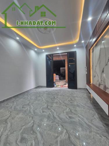 🌠Bán căn nhà 3 tầng 2,2 tỷ, Cam Lộ, Hùng Vương, Hồng Bàng
