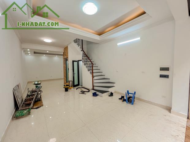 BÁN 55m  21 TỶ 6 TẦNG  THANG MÁY MT 5m  HOÀNG VĂN THÁI TÔ VĨNH DIỆN THANH XUÂN  Ô TÔ TRÁNH - 3